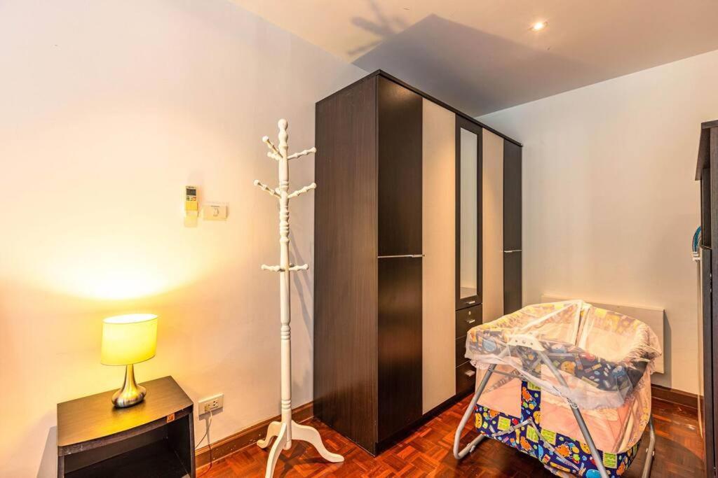 4 Bedroom Townhouse In Great Location! HHQ Eksteriør billede