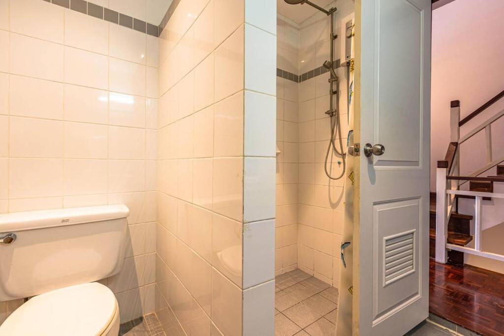 4 Bedroom Townhouse In Great Location! HHQ Eksteriør billede