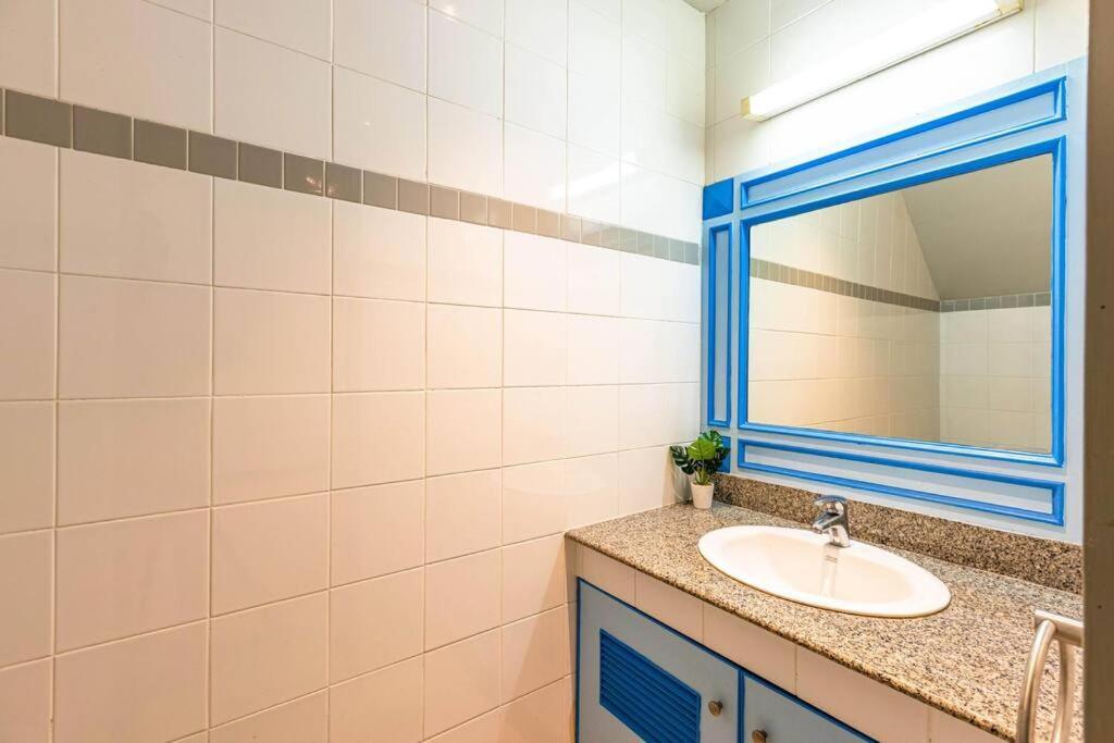 4 Bedroom Townhouse In Great Location! HHQ Eksteriør billede