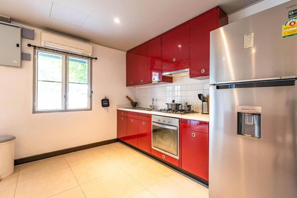 4 Bedroom Townhouse In Great Location! HHQ Eksteriør billede